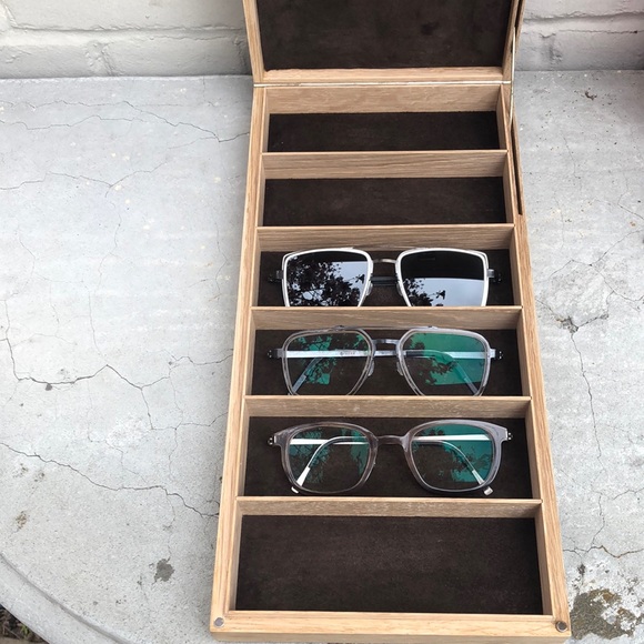 Frame case - Picture 1 of 2